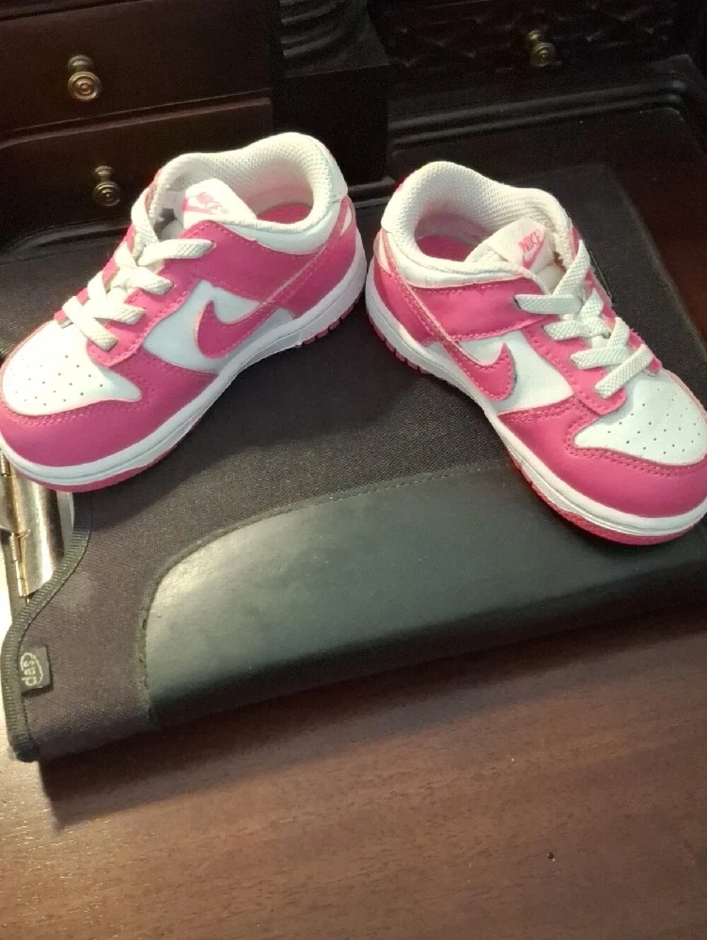 Nike Kids White and Pink Low-Top Sneakers